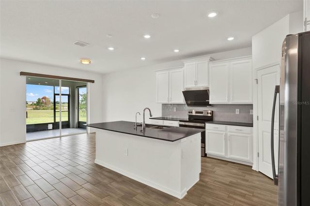 8114 SAYINGS DRIVE, Winter Garden, FL 34787