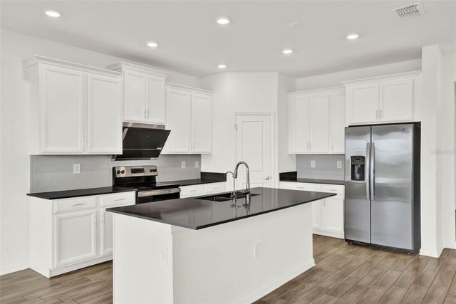 8114 SAYINGS DRIVE, Winter Garden, FL 34787