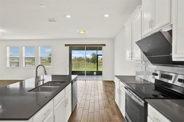 8114 SAYINGS DRIVE, Winter Garden, FL 34787