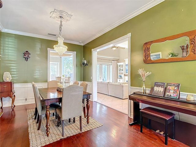 2425 VALRICO FOREST DRIVE, Valrico, FL 33594