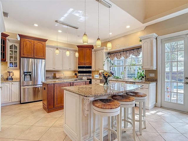 2425 VALRICO FOREST DRIVE, Valrico, FL 33594