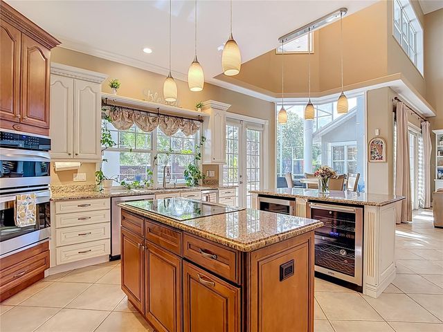 2425 VALRICO FOREST DRIVE, Valrico, FL 33594