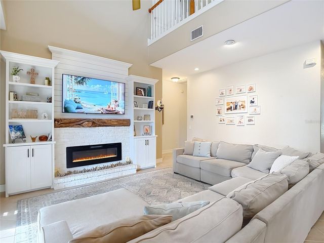 2425 VALRICO FOREST DRIVE, Valrico, FL 33594