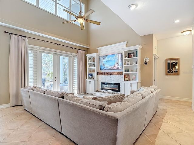 2425 VALRICO FOREST DRIVE, Valrico, FL 33594