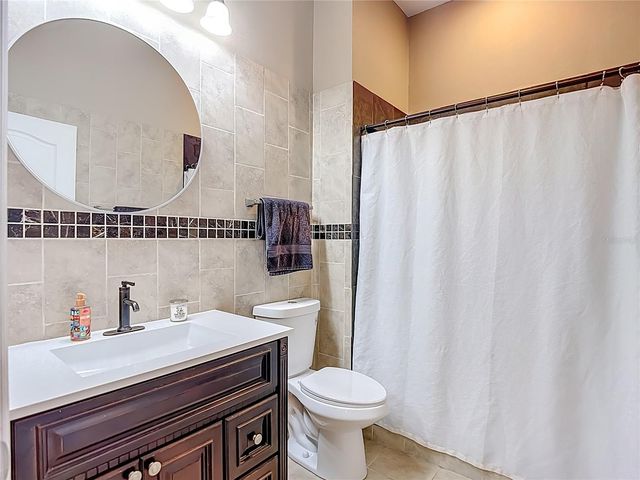 2425 VALRICO FOREST DRIVE, Valrico, FL 33594