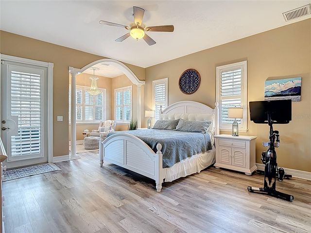 2425 VALRICO FOREST DRIVE, Valrico, FL 33594