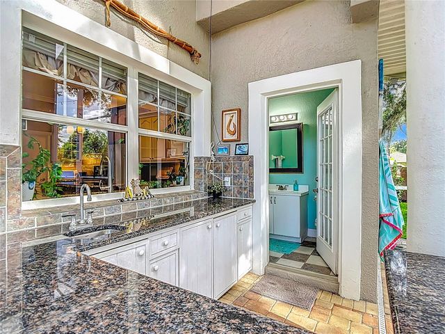 2425 VALRICO FOREST DRIVE, Valrico, FL 33594