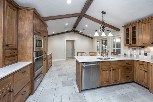 332 Bear Trail, Conway, AR 72034