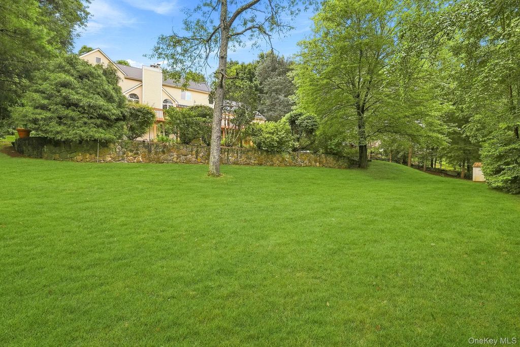 48 Random Farms Circle, Chappaqua, NY 10514 — photo 5