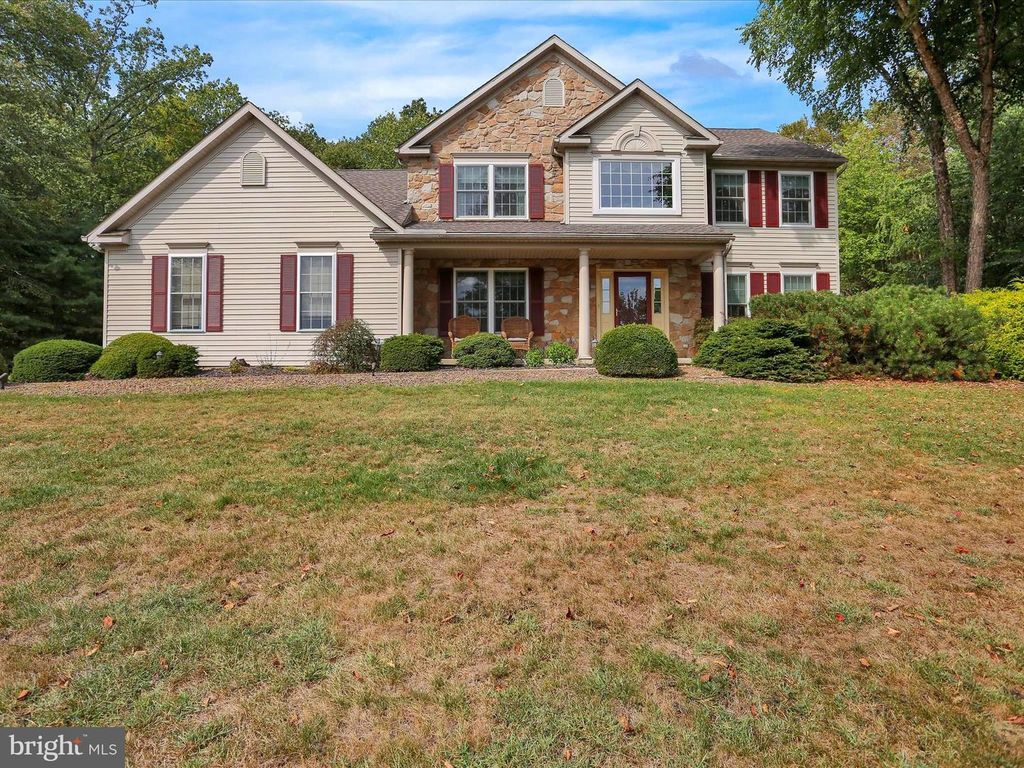 111 OVERLOOK RD, Morgantown, PA 19543