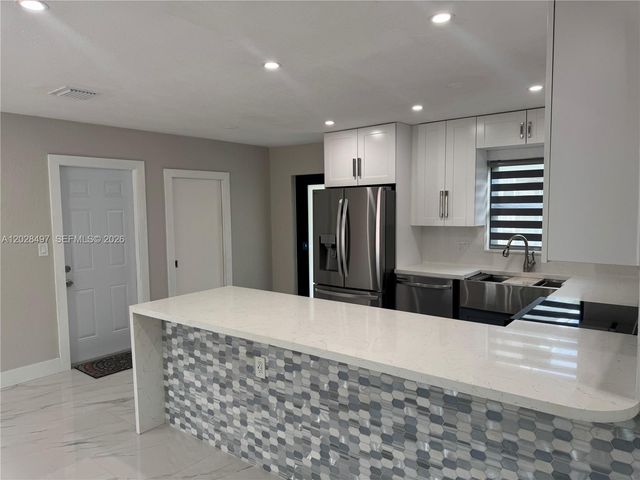 919 NE 4th Court, Hallandale Beach, FL 33009