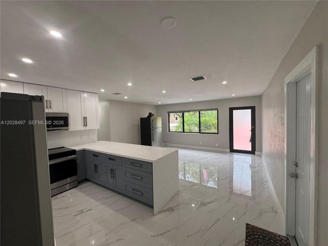 919 NE 4th Court, Hallandale Beach, FL 33009