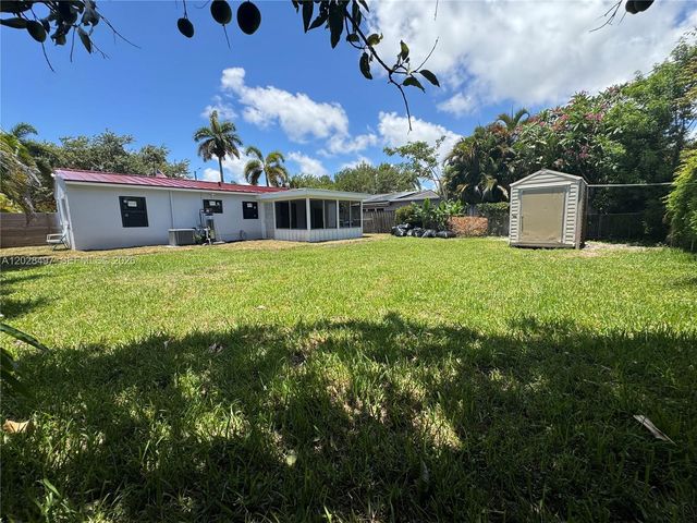 919 NE 4th Court, Hallandale Beach, FL 33009