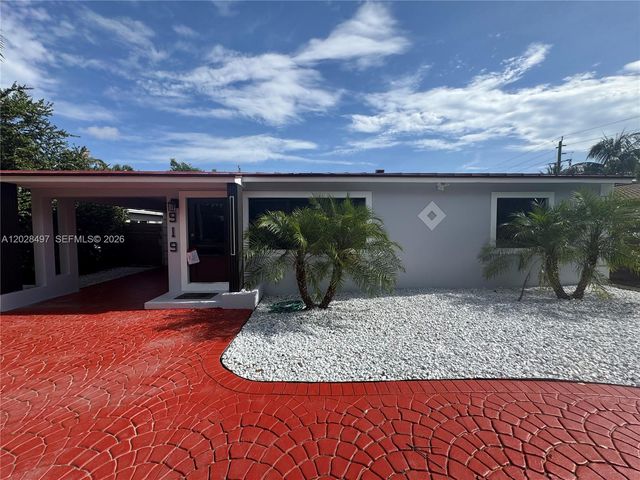 919 NE 4th Court, Hallandale Beach, FL 33009