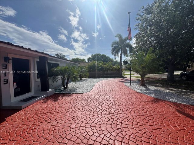 919 NE 4th Court, Hallandale Beach, FL 33009