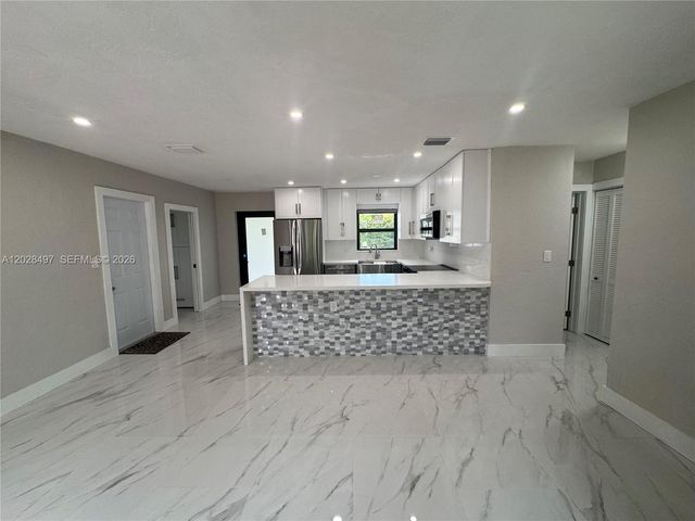 919 NE 4th Court, Hallandale Beach, FL 33009