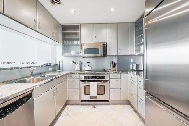 540 West Ave 812, Miami Beach, FL 33139