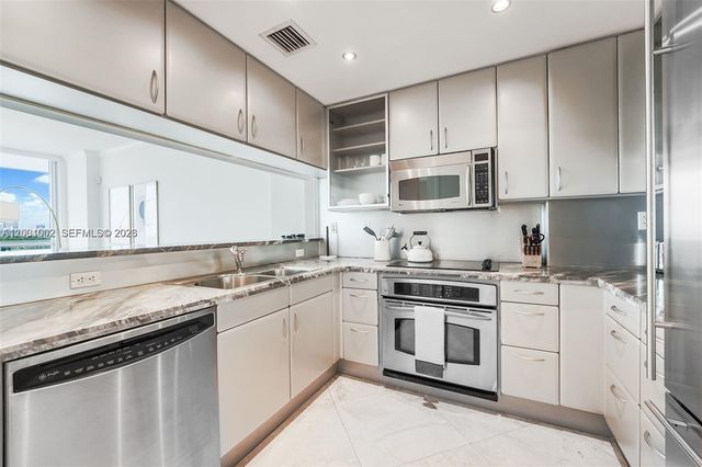 540 West Ave 812, Miami Beach, FL 33139