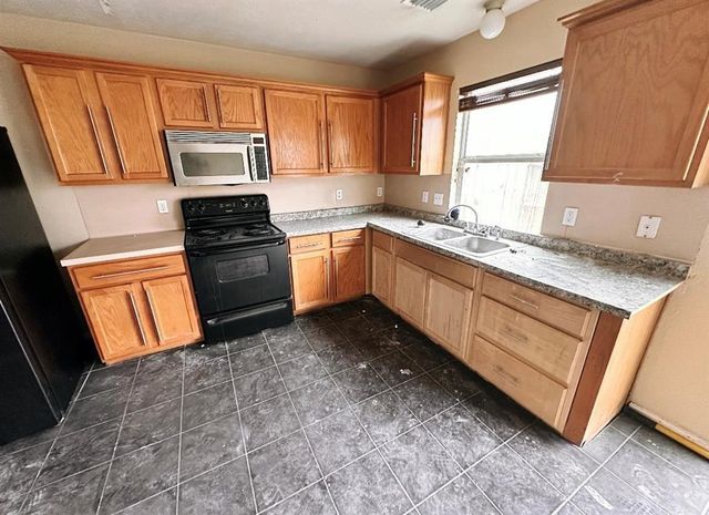 9038 Iron Springs Drive, Houston, TX 77034