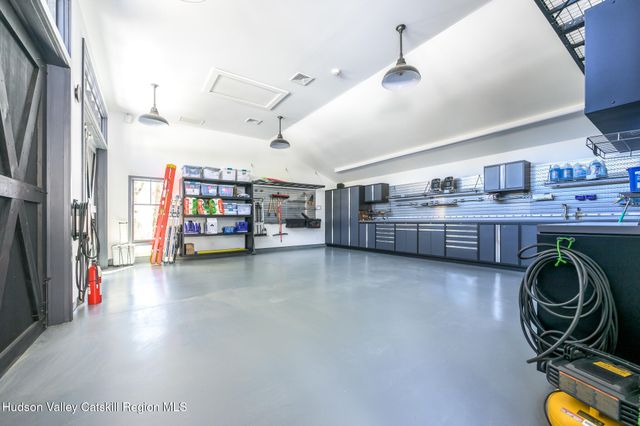 890 Bald Mountain Road, Austerlitz, NY 12017