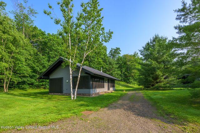 890 Bald Mountain Road, Austerlitz, NY 12017