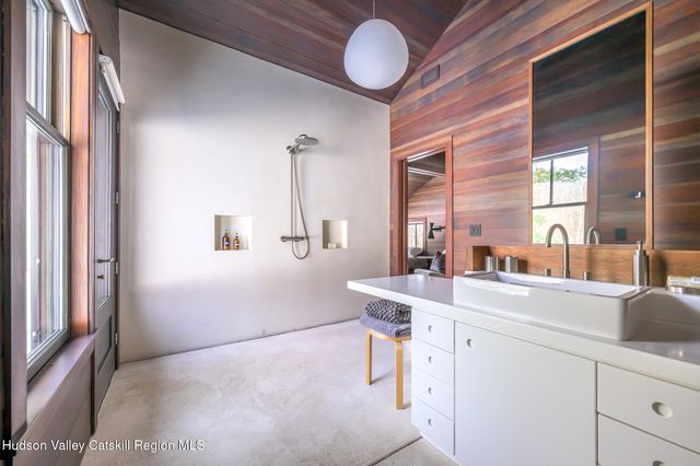 890 Bald Mountain Road, Austerlitz, NY 12017