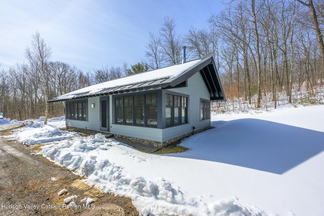 890 Bald Mountain Road, Austerlitz, NY 12017