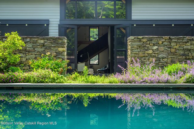 890 Bald Mountain Road, Austerlitz, NY 12017