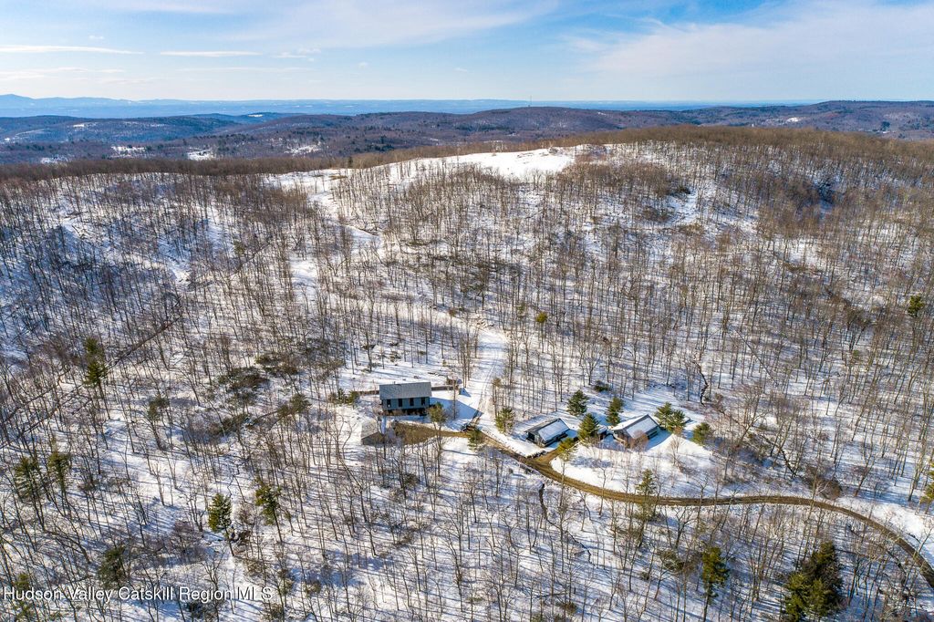 890 Bald Mountain Road, Austerlitz, NY 12017