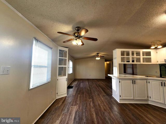 63 WALKER AVE, Gettysburg, PA 17325