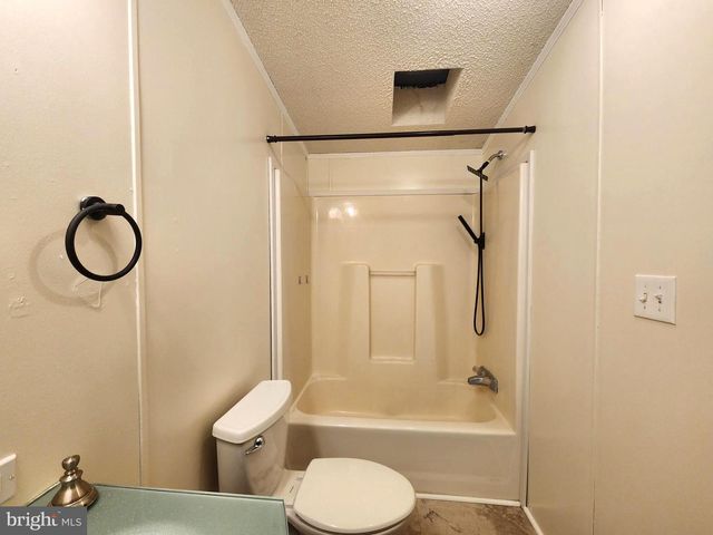 63 WALKER AVE, Gettysburg, PA 17325