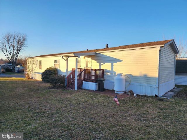 63 WALKER AVE, Gettysburg, PA 17325