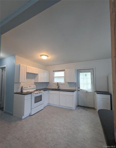 544 Meade Avenue, Bellport, NY 11713