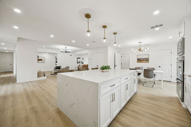 3401 Valley View Lane, Garland, TX 75043