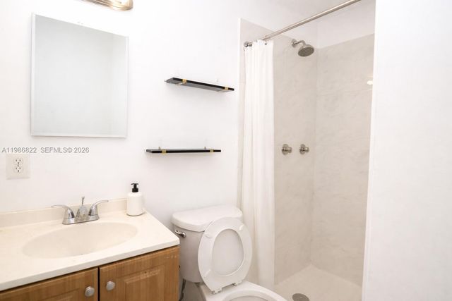 35 Virginia Rd 1, West Park, FL 33023