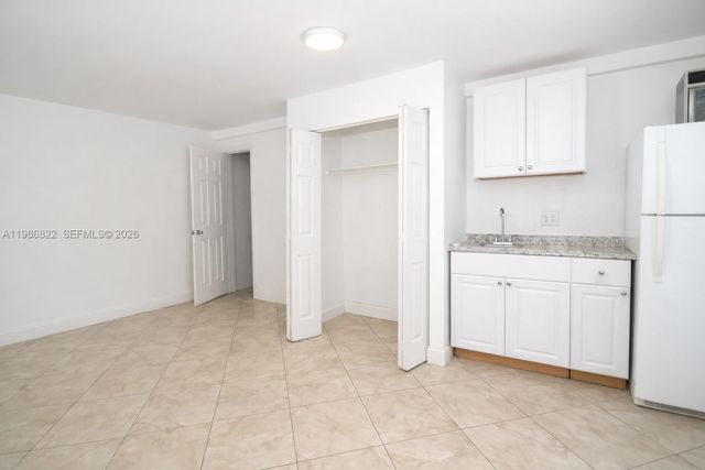 35 Virginia Rd 1, West Park, FL 33023