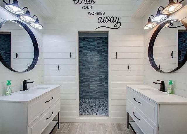 1321 Melody Lane, Crystal Beach, TX 77650