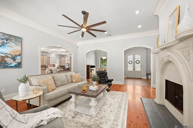 35000 Harmony Ln, Denham Springs, LA 70706