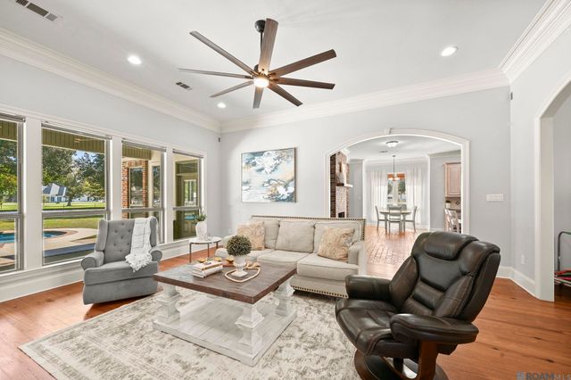 35000 Harmony Ln, Denham Springs, LA 70706