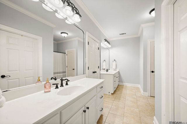 35000 Harmony Ln, Denham Springs, LA 70706