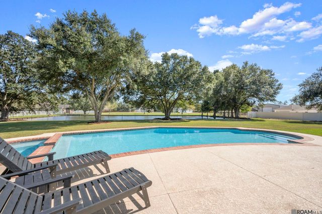 35000 Harmony Ln, Denham Springs, LA 70706