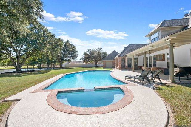 35000 Harmony Ln, Denham Springs, LA 70706