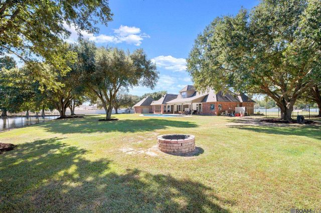 35000 Harmony Ln, Denham Springs, LA 70706