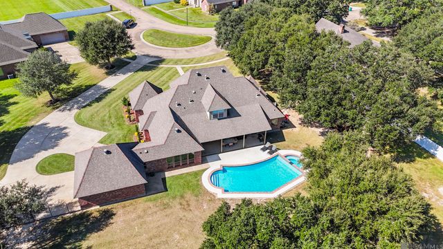 35000 Harmony Ln, Denham Springs, LA 70706