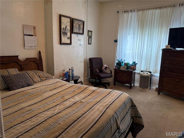 4429 Greer Avenue, St Louis, MO 63115