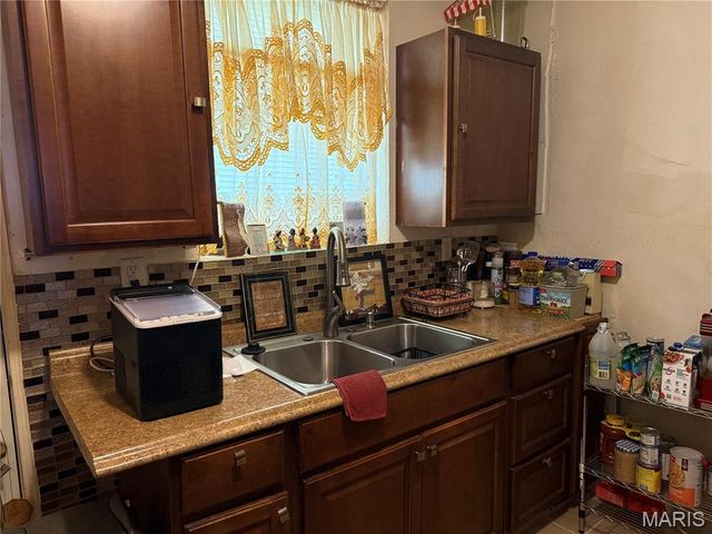 4429 Greer Avenue, St Louis, MO 63115