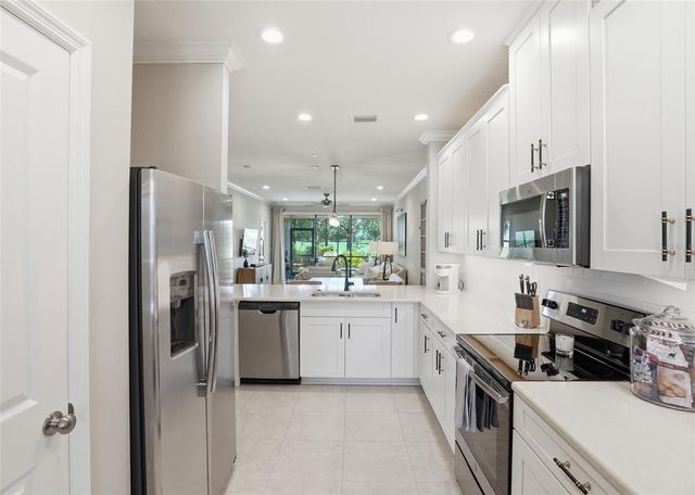 12720 SORRENTO WAY 101, Bradenton, FL 34211