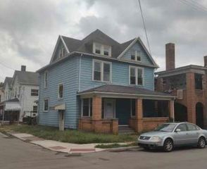 716 5th St, New Brighton, PA 15066