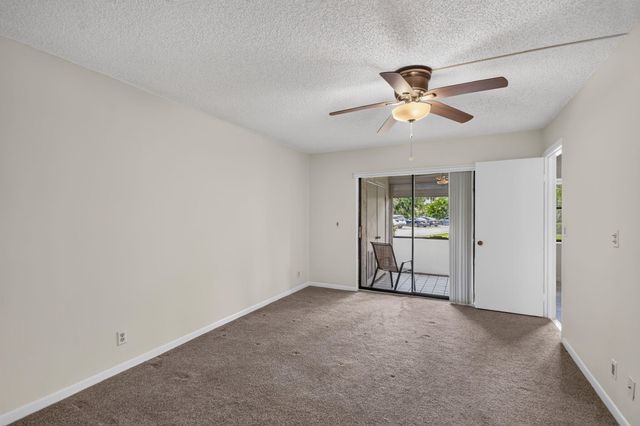 7665 TAHITI Lane 104, Lake Worth, FL 33467