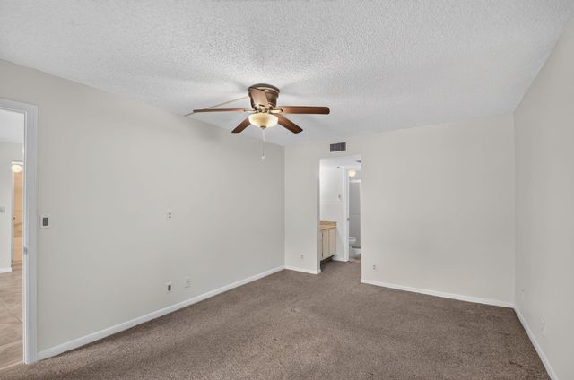 7665 TAHITI Lane 104, Lake Worth, FL 33467